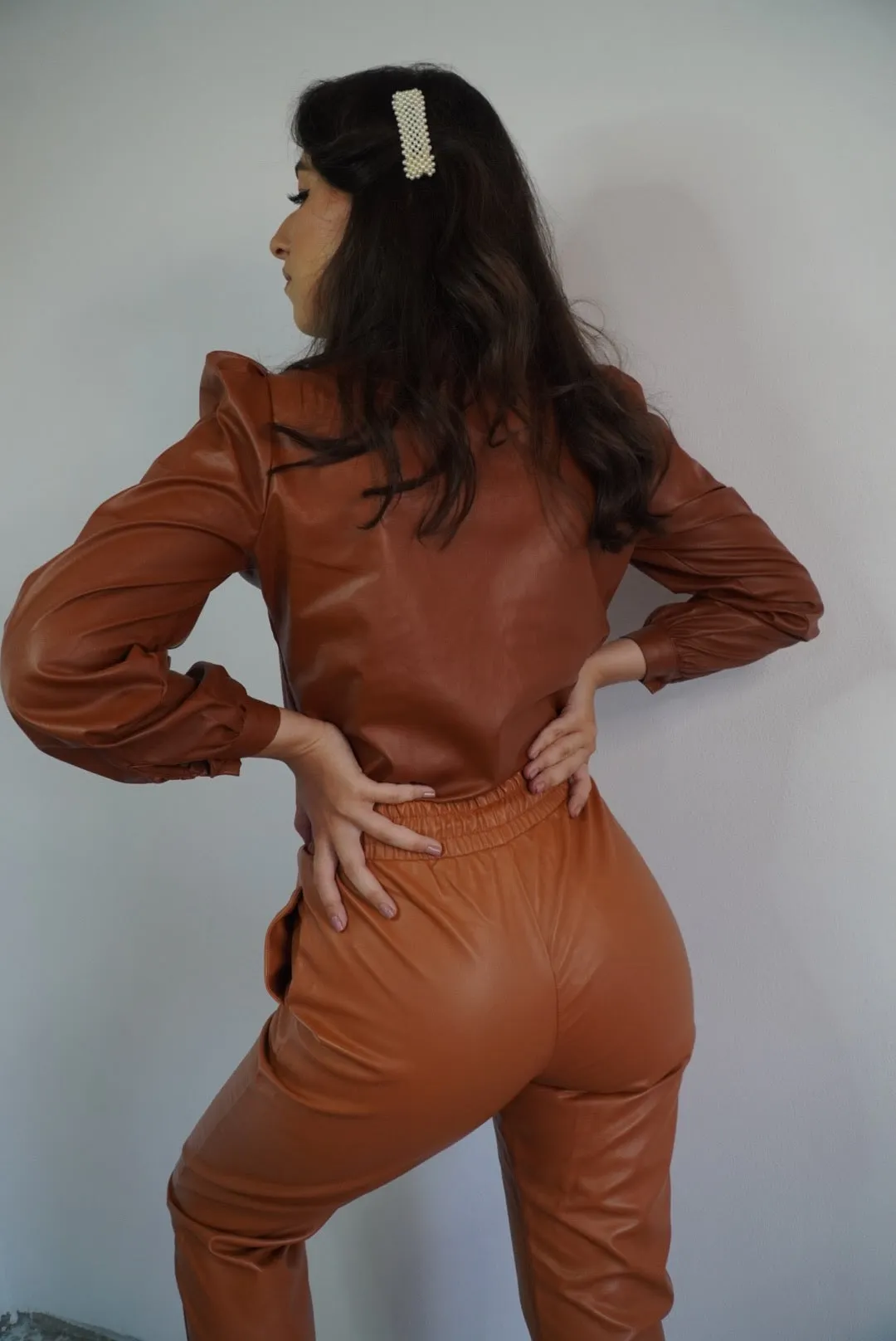 CAMASA 'BROWN LEATHER' - Camasa maro din piele si umeri bufanti