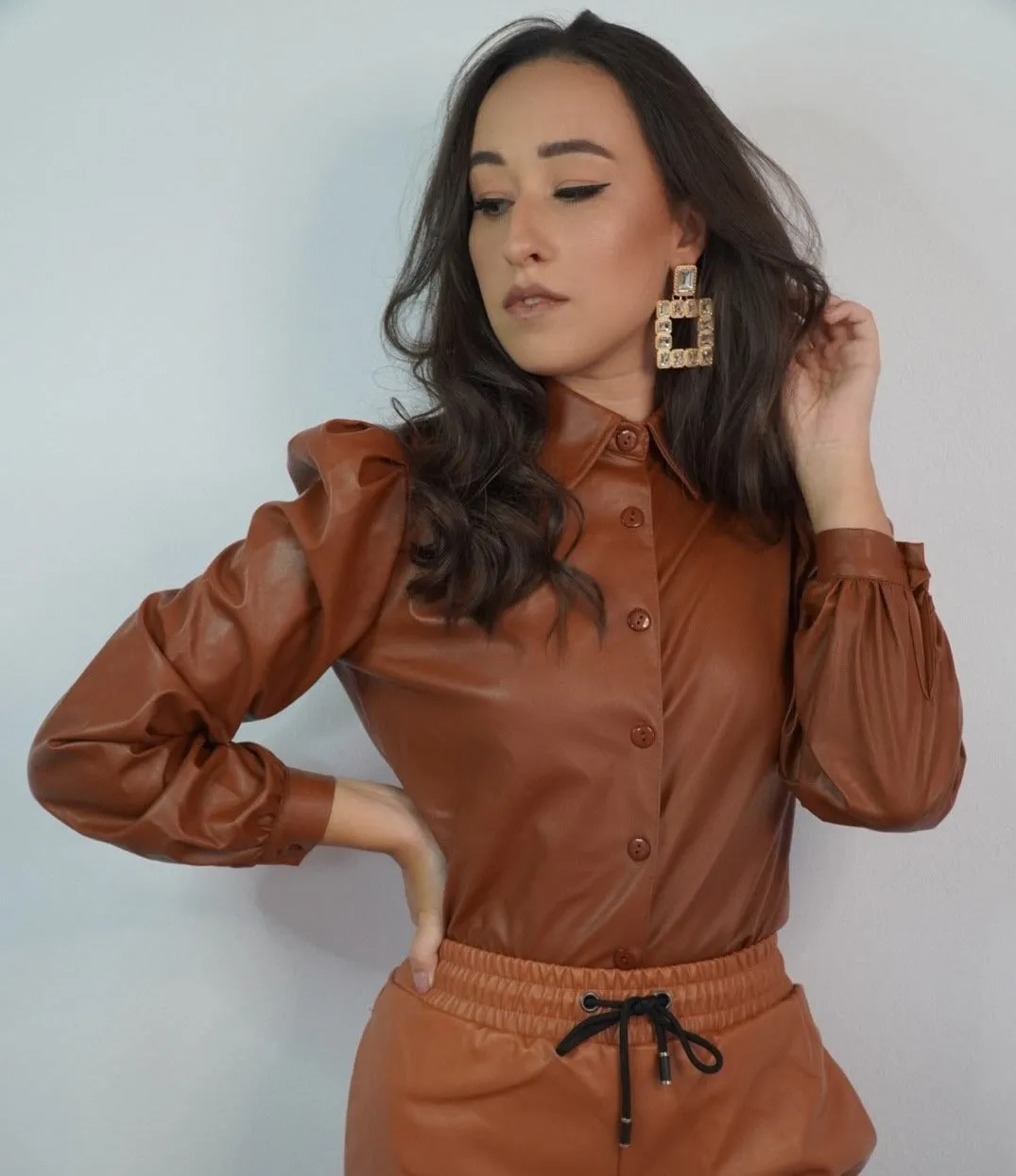 CAMASA 'BROWN LEATHER' - Camasa maro din piele si umeri bufanti