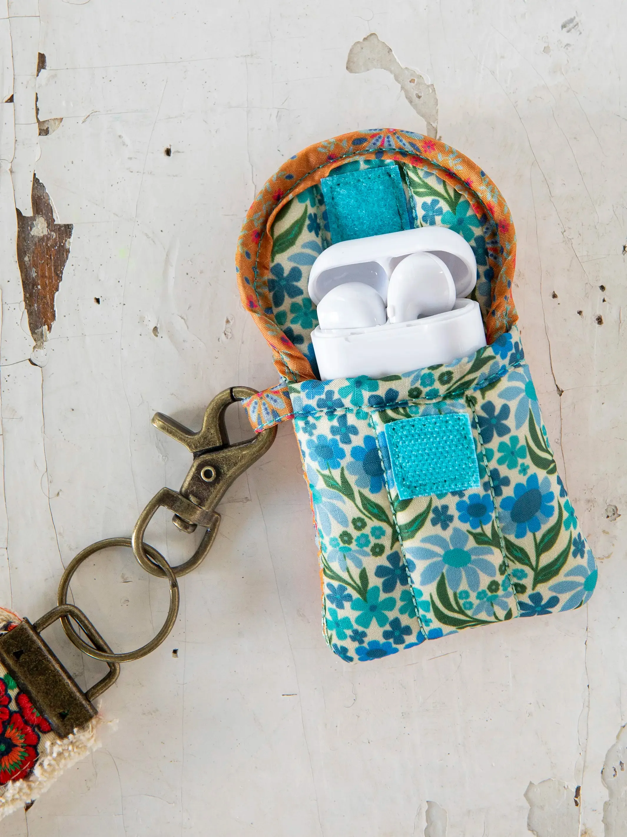 Earbud Case - Yellow Garland Medallion